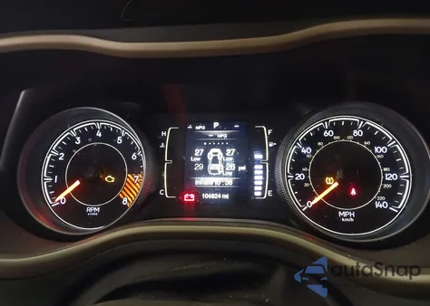 2015 Jeep Cherokee Latitude z USA, uszkodzony, nr VIN 1C4PJMCS1FW559272